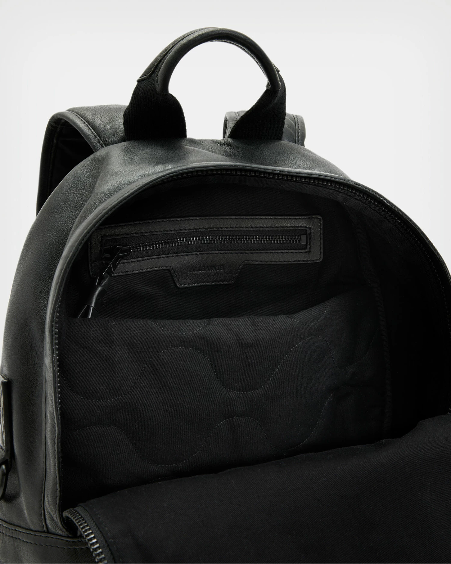 Outlet ๐ฏ Carabiner Leather ๐ Backpack Black โ 3 Outlet ๐ฏ Carabiner Leather ๐ Backpack Black โ - Image 3